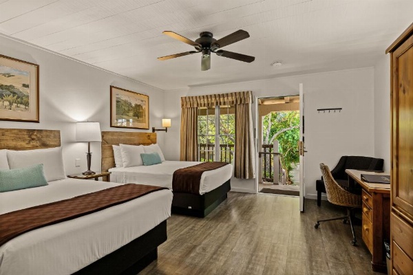 El Pueblo Inn image 13